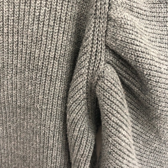 Sweater top...NWT - Picture 3 of 3